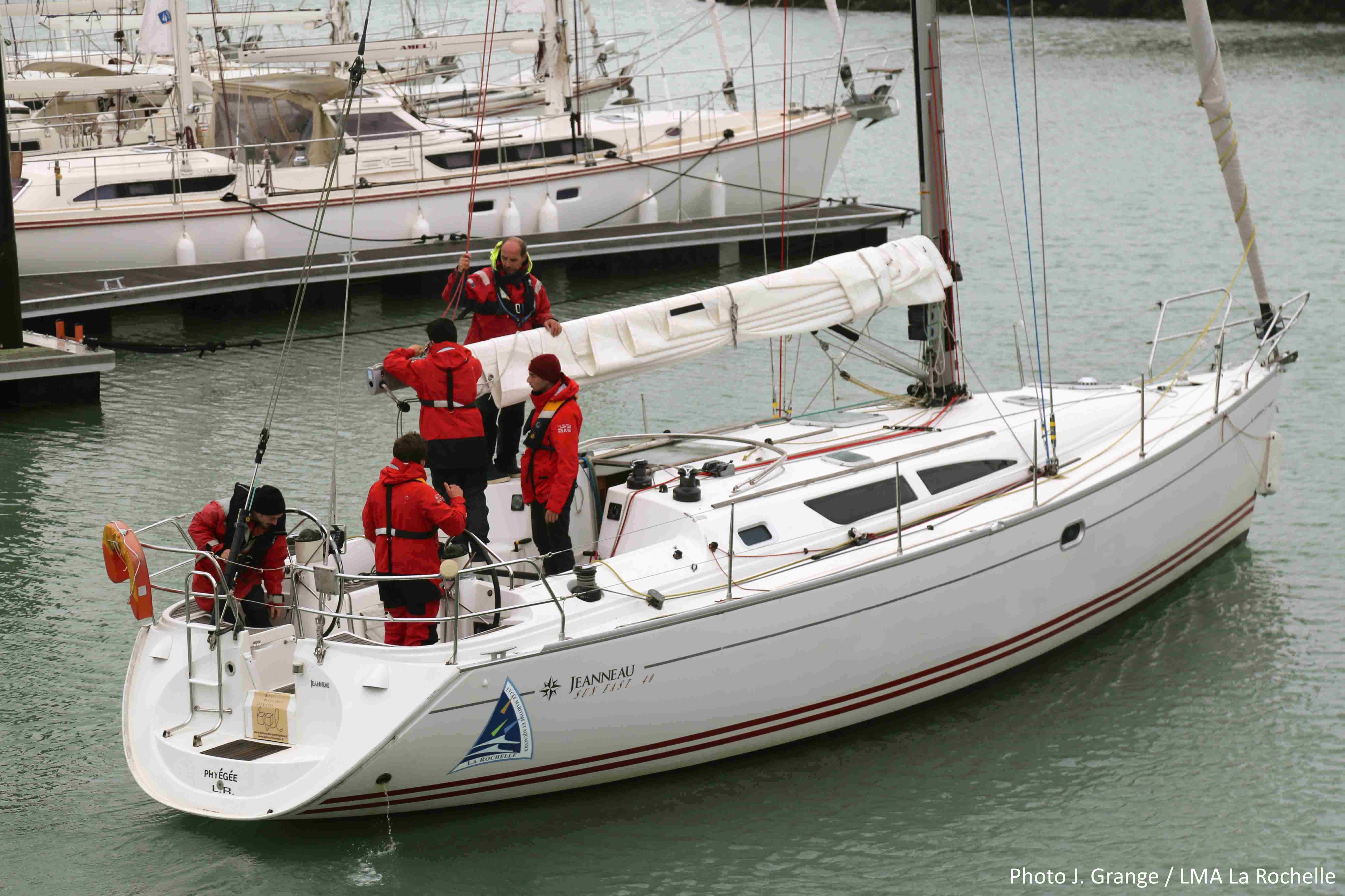 Le voiler école Phyégée du LMA de La Rochelle. Photo Jacky Grange.