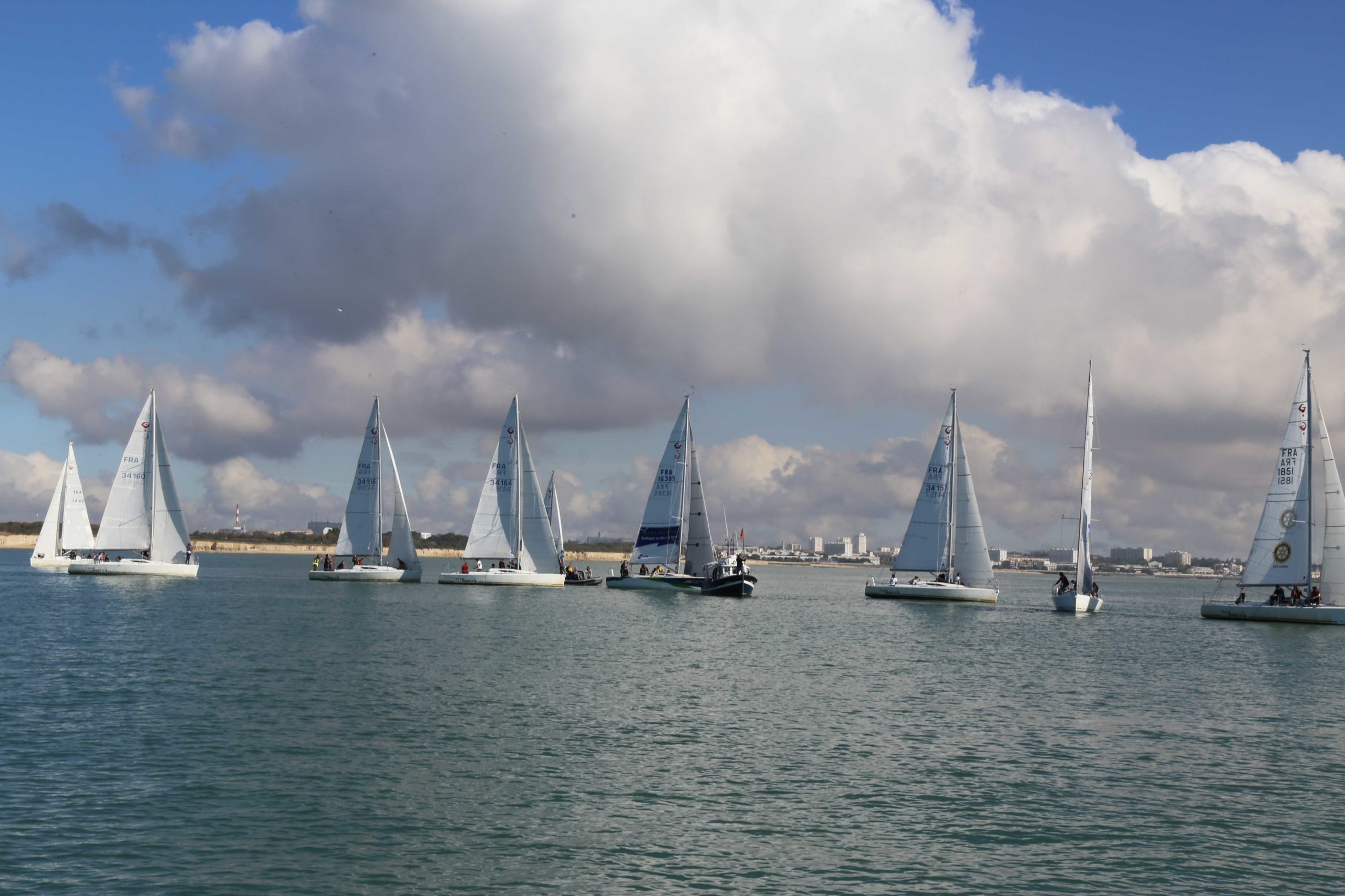 Défi Voile 2018 - sur la ligne de départmise en place